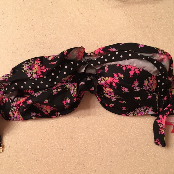 Other - Ruffle strapless VS swim top